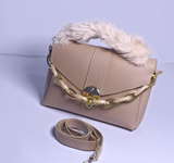 Chunky chain purse with fur